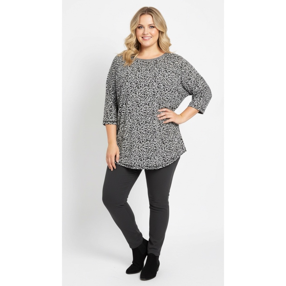 PAPA VANCOUVER Black &‎ White Top Cashmere Soft Animal Print Plus Size Size Top
